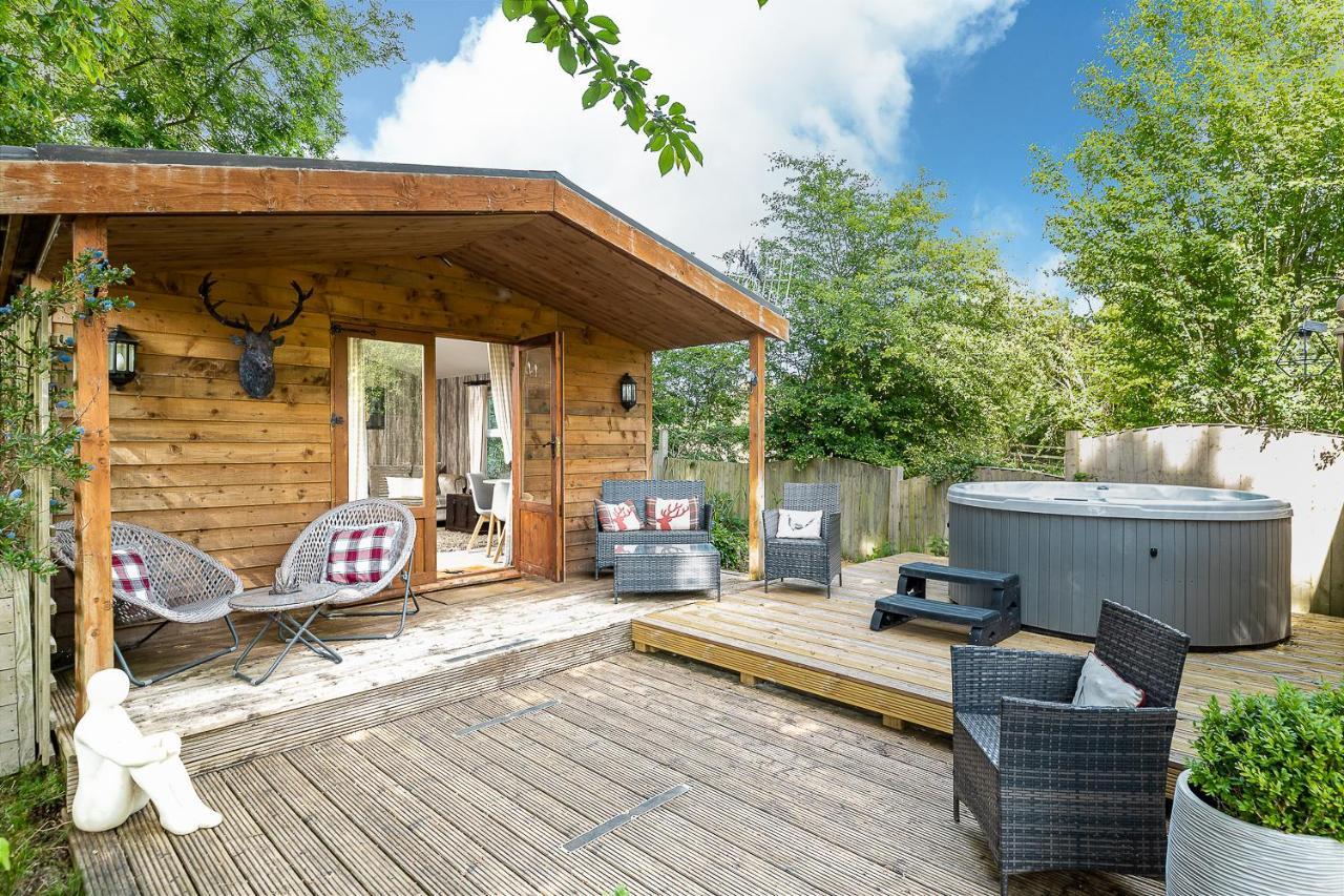 The Log Cabin With Private Hot Tub, Bath 빌라 외부 사진